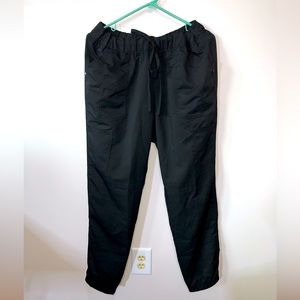 Woman’s Large scrub pants